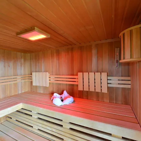 Дом отдыха Haus Samoa With Private Terrace, Views *